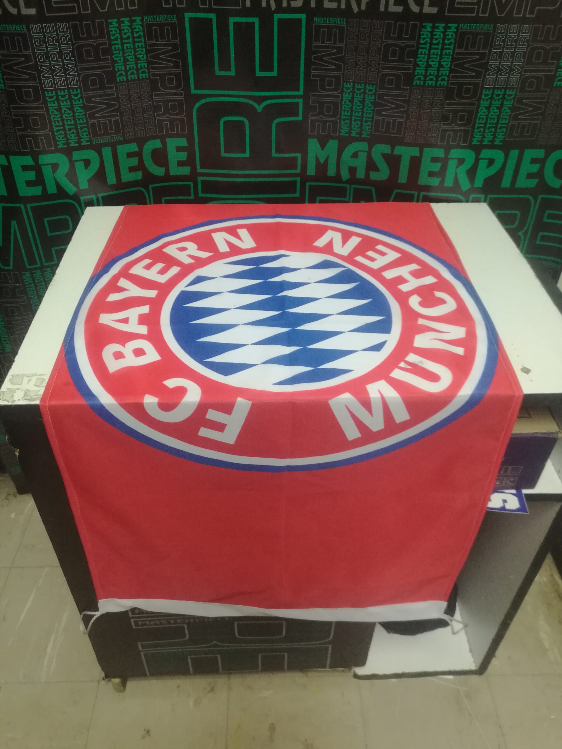 Bayern Munchen Flag - 75cm by 50cm